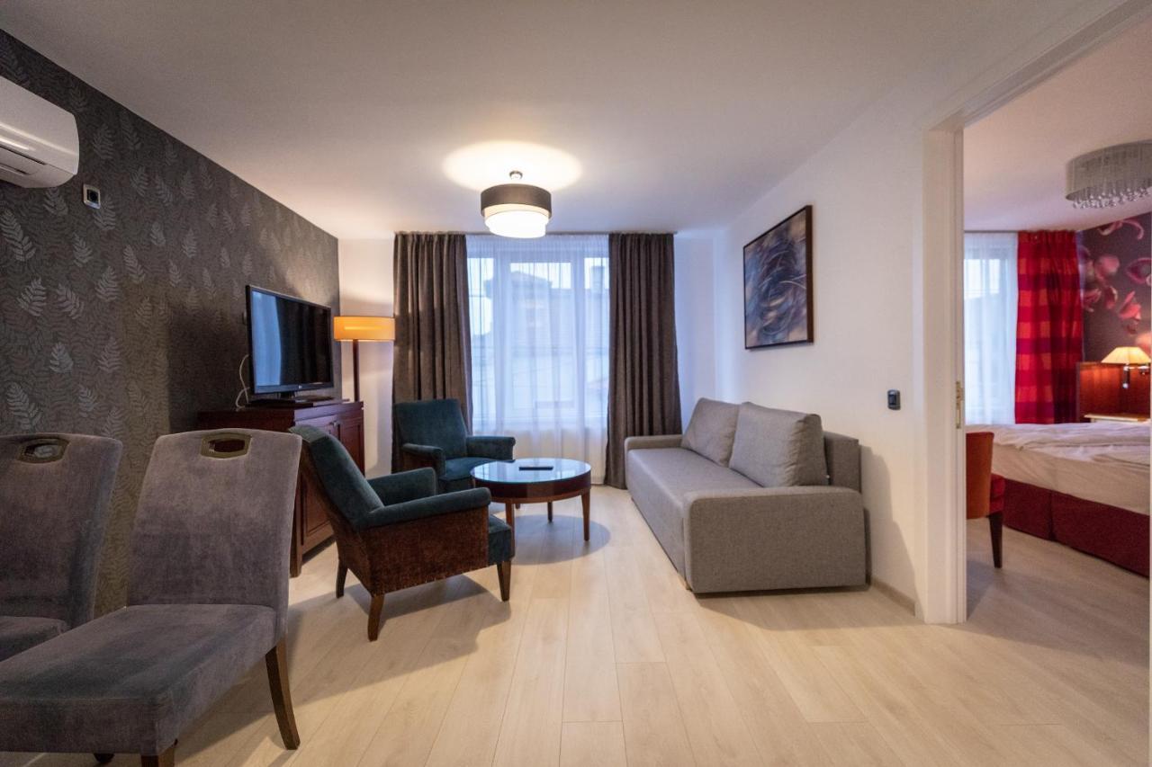 Derby Apart Hotel Alba Iulia Extérieur photo