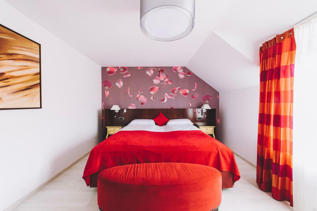 Derby Apart Hotel Alba Iulia Extérieur photo
