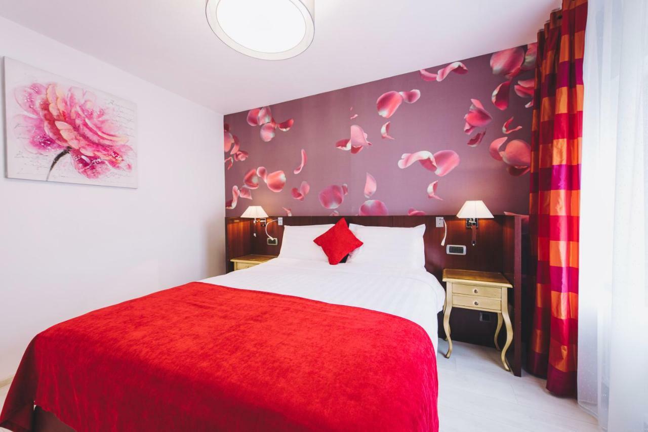 Derby Apart Hotel Alba Iulia Extérieur photo